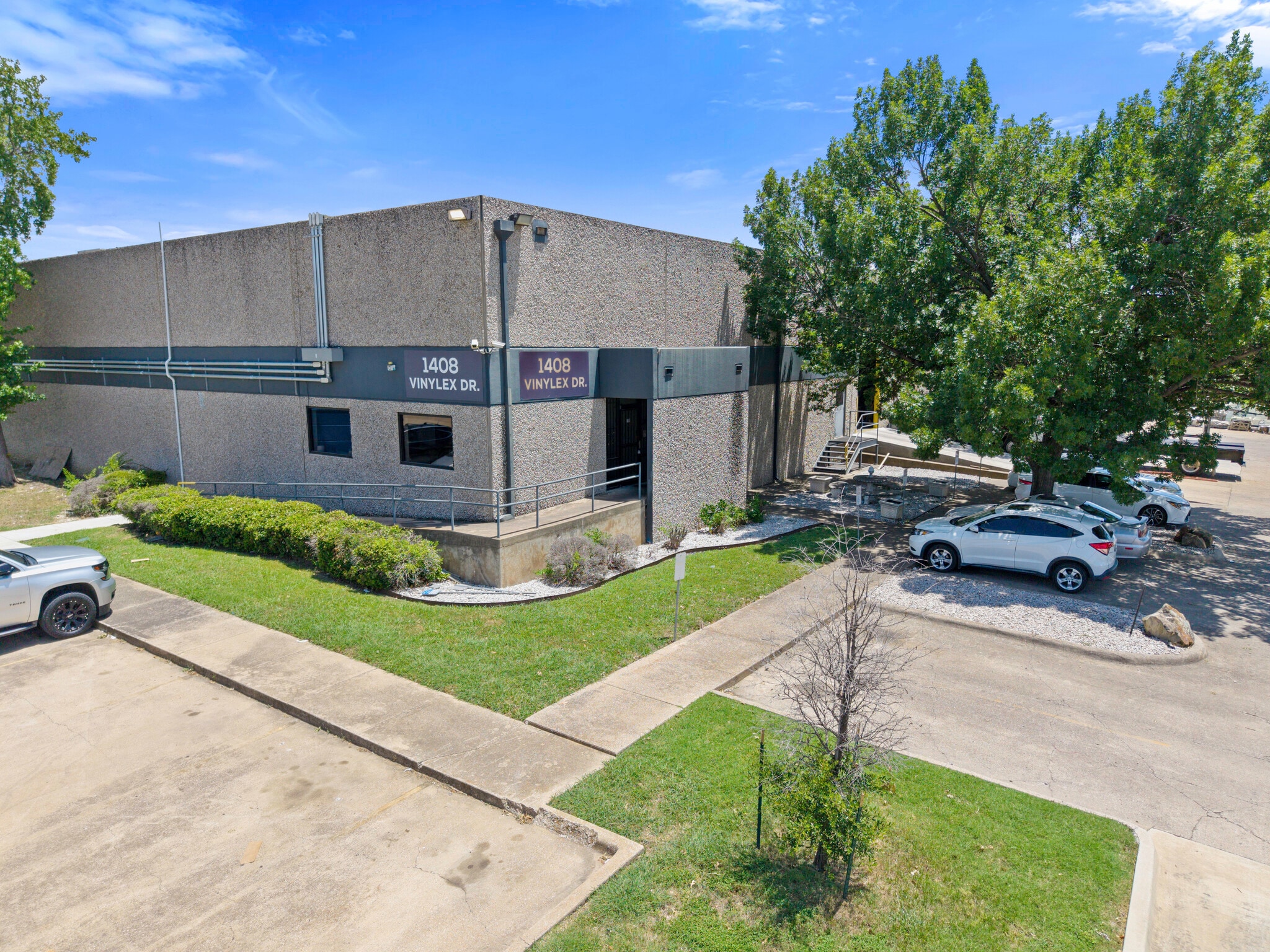 1408 Vinylex Dr, Carrollton, TX for Rent