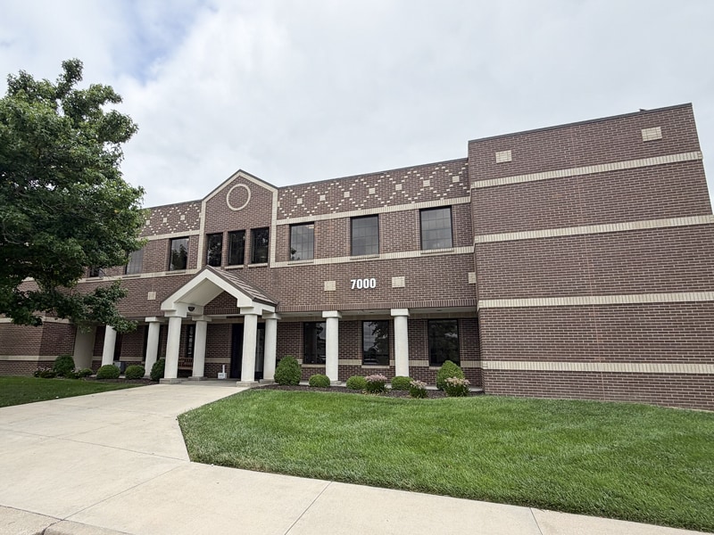 7000 W 121st St, Overland Park, KS for Sale