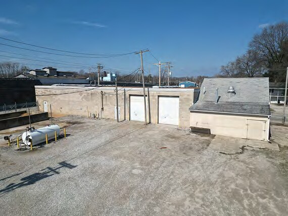 1200 E B St, Belleville, IL for Sale