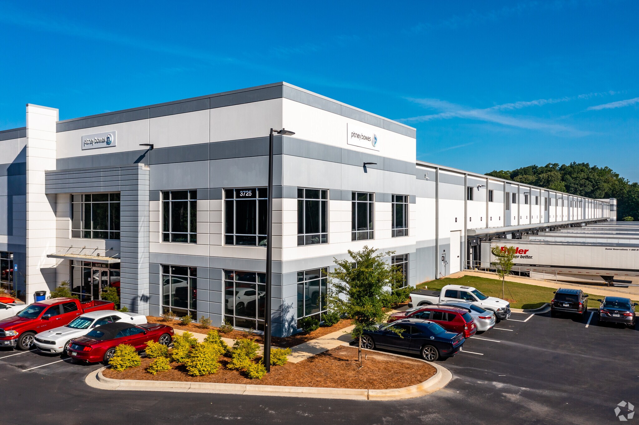 3725 Royal South Pky, Atlanta, GA for Rent