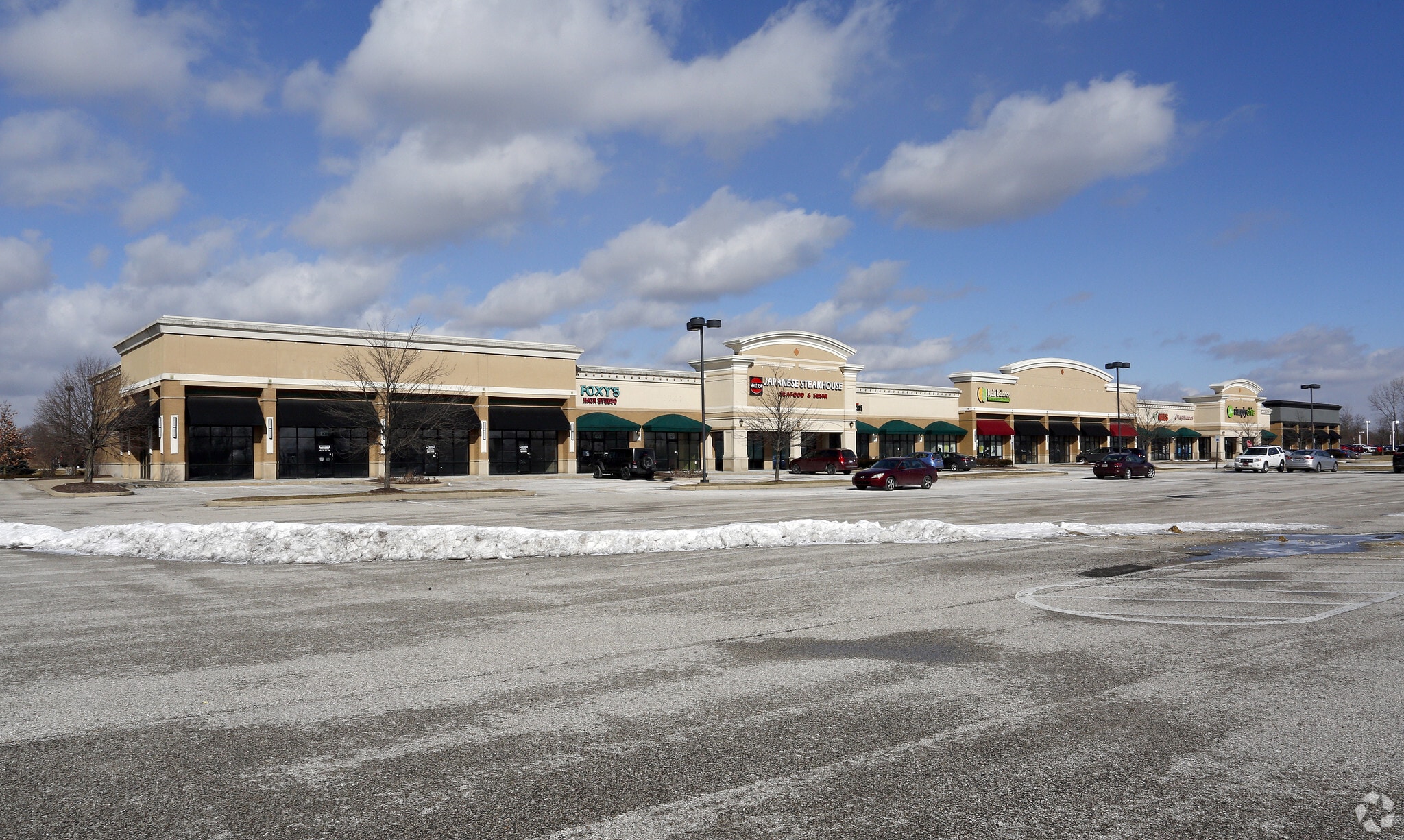 160 Plainfield Village Dr, Plainfield, IN for Sale