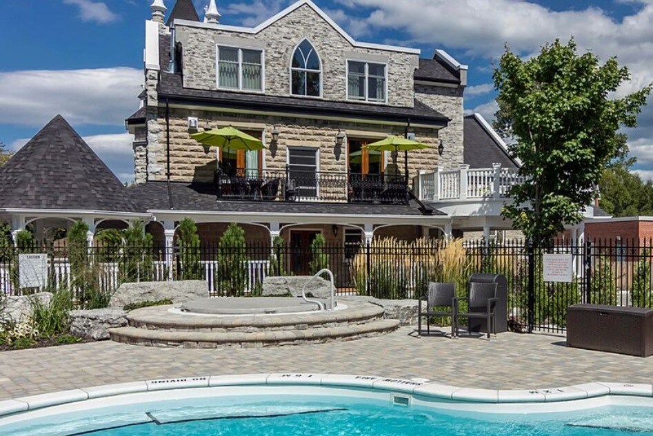 10 Chapel St, Picton, ON for Sale