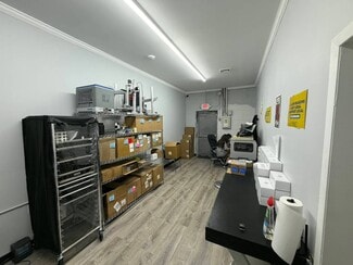 Bohemia, NY Office/Medical - 1615 Sycamore Ave