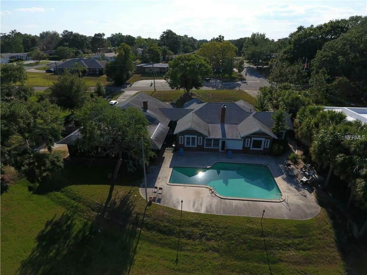 1200 W Lake Otis Dr Se, Winter Haven, FL for Sale