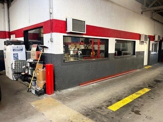 Chicago, IL Car Washes - 1633 N Cicero Ave