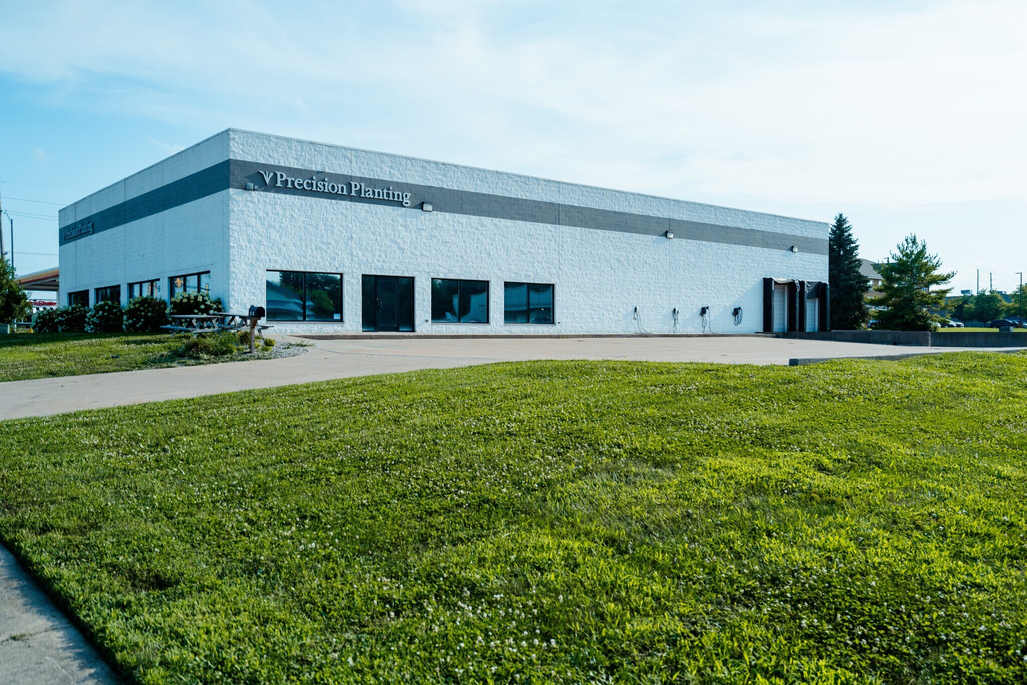 1401 Commerce Pky, Bloomington, IL for Sale