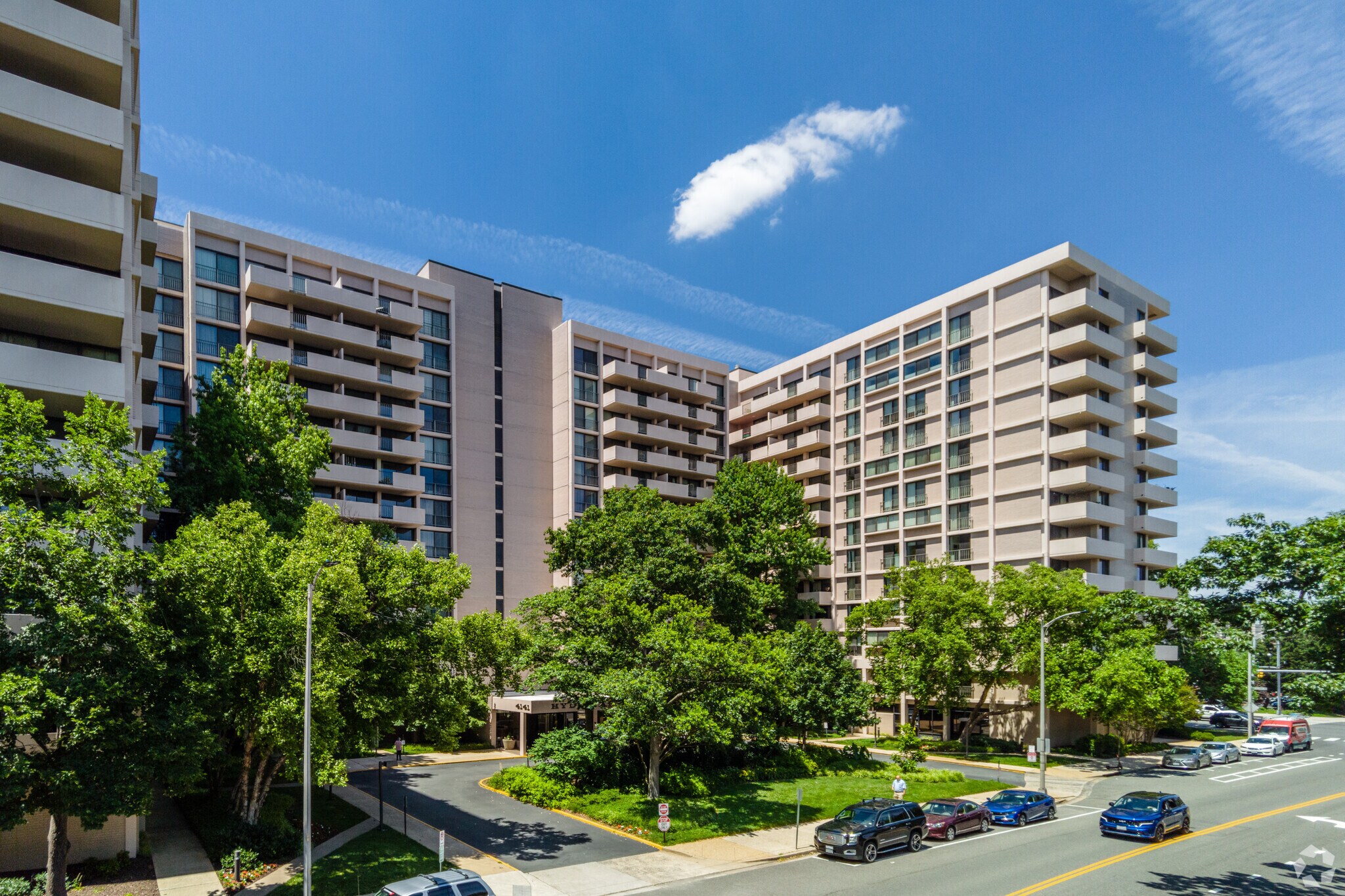 4141 N Henderson Rd, Arlington, VA for Rent