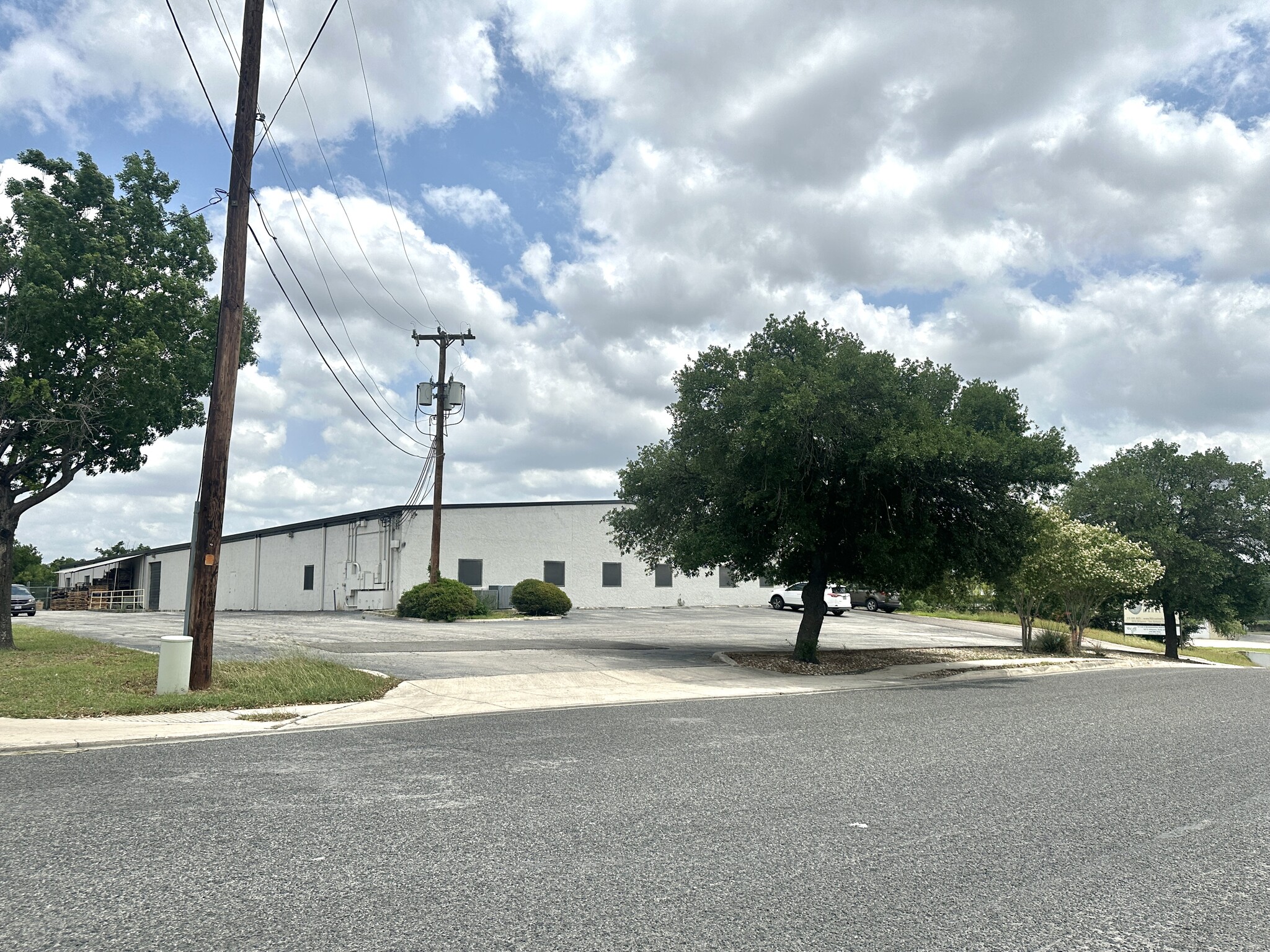 10711 Hillpoint Dr, San Antonio, TX for Sale