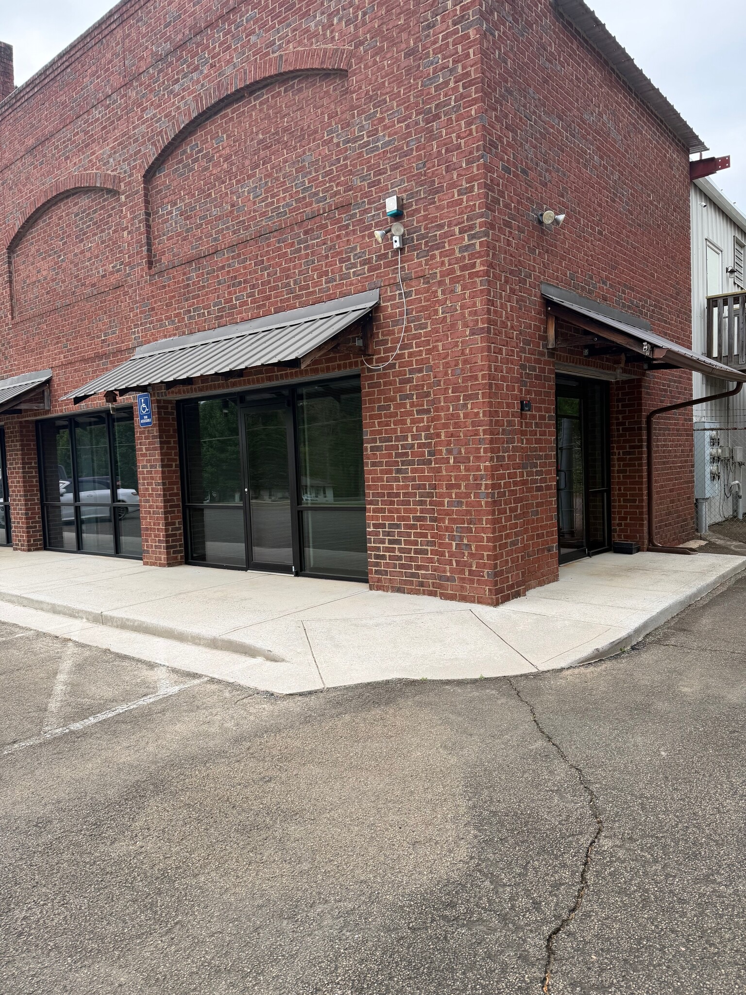 3193 Lower Union Hill Rd, Canton, GA for Rent