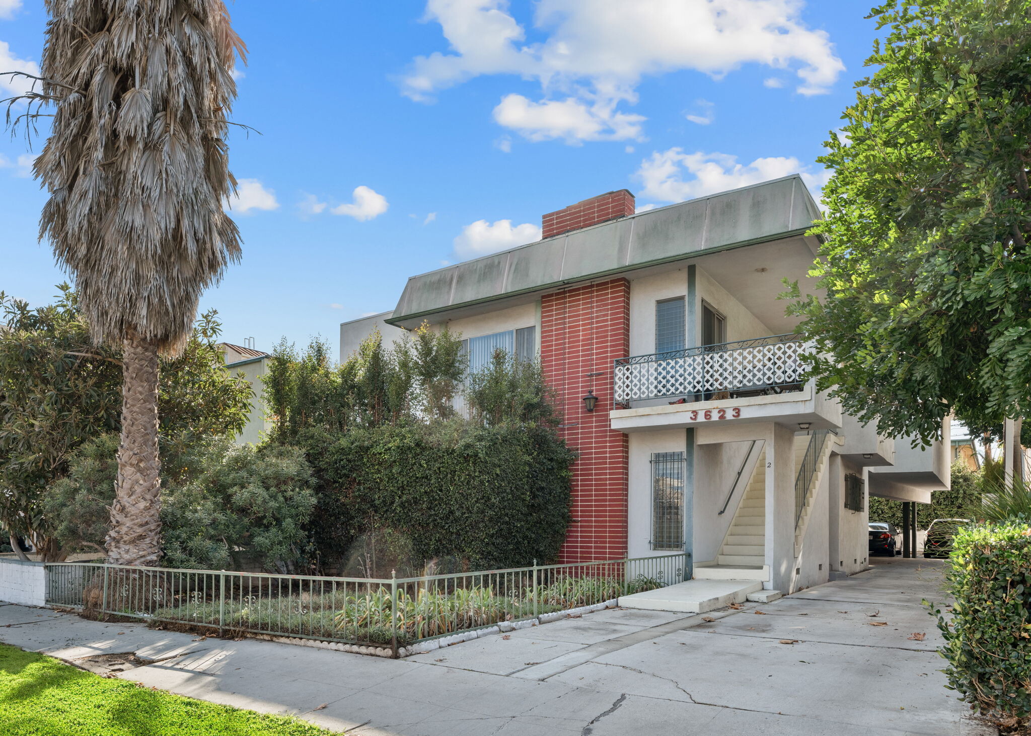 3623 Clarington Ave, Los Angeles, CA for Sale