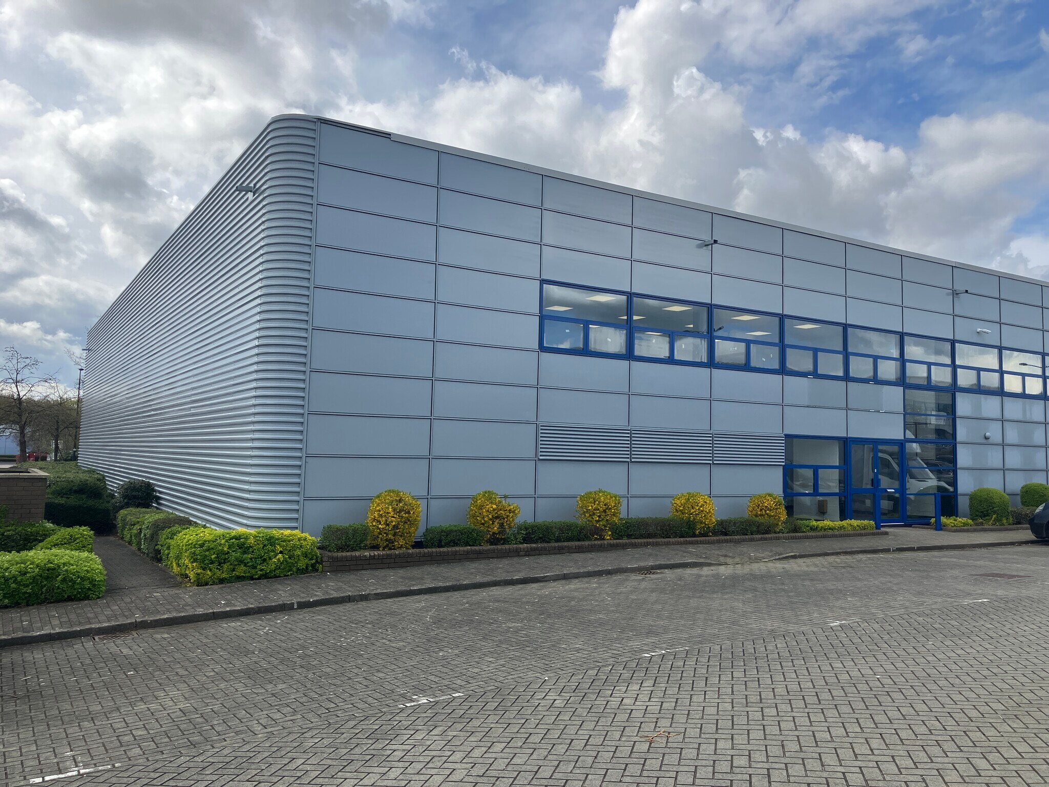 Tanners Dr, Milton Keynes, BKM for Rent