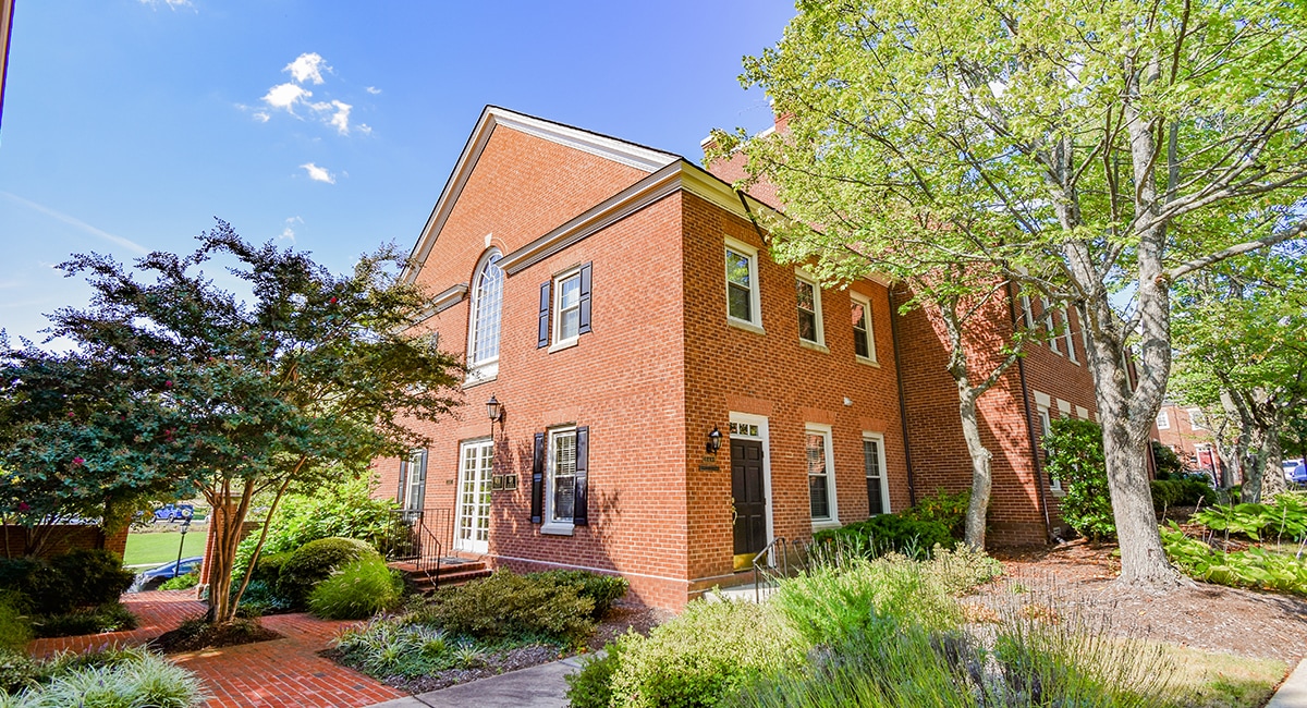 10480-10486 Armstrong St, Fairfax, VA for Sale