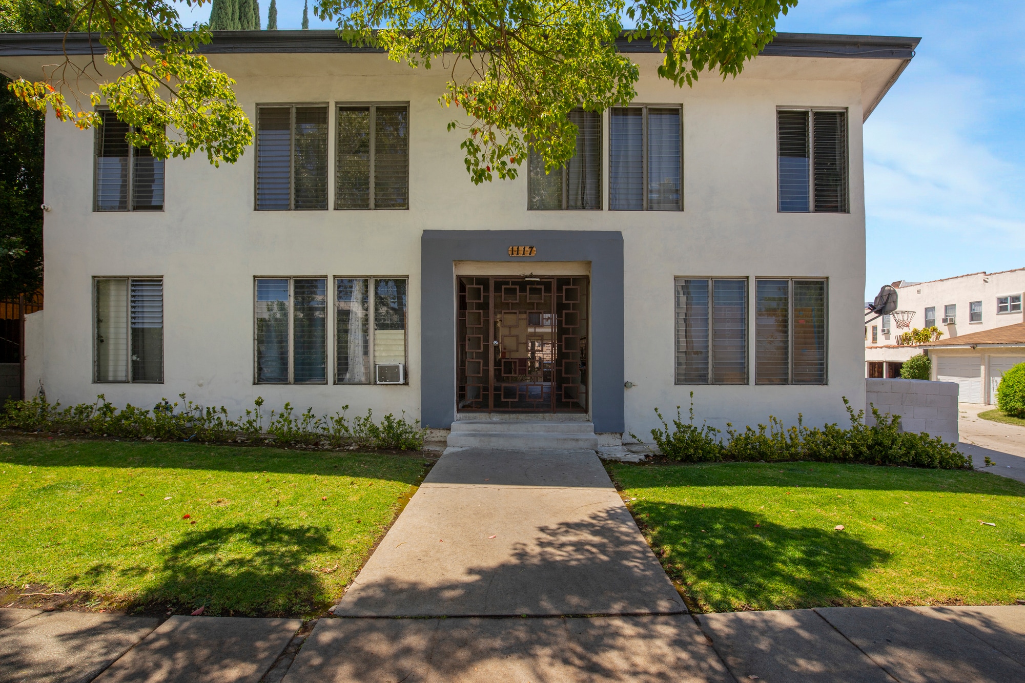 1117 S Spaulding Ave, Los Angeles, CA for Sale