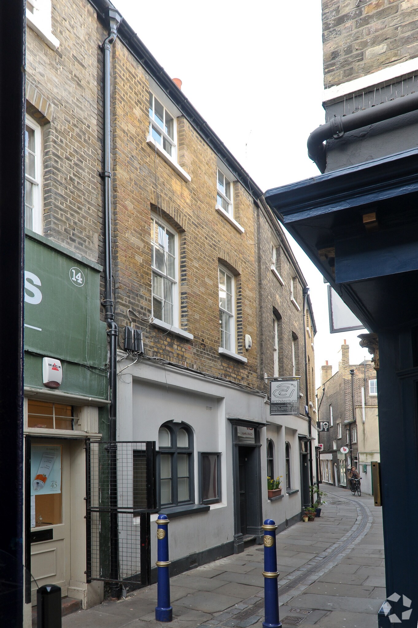 5-6 Turpin Ln, London, LND for Rent