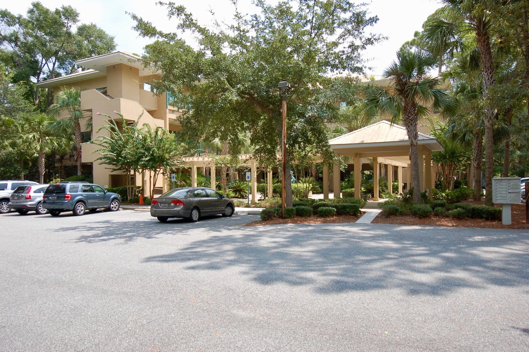 23 N Main St, Hilton Head Island, SC for Sale
