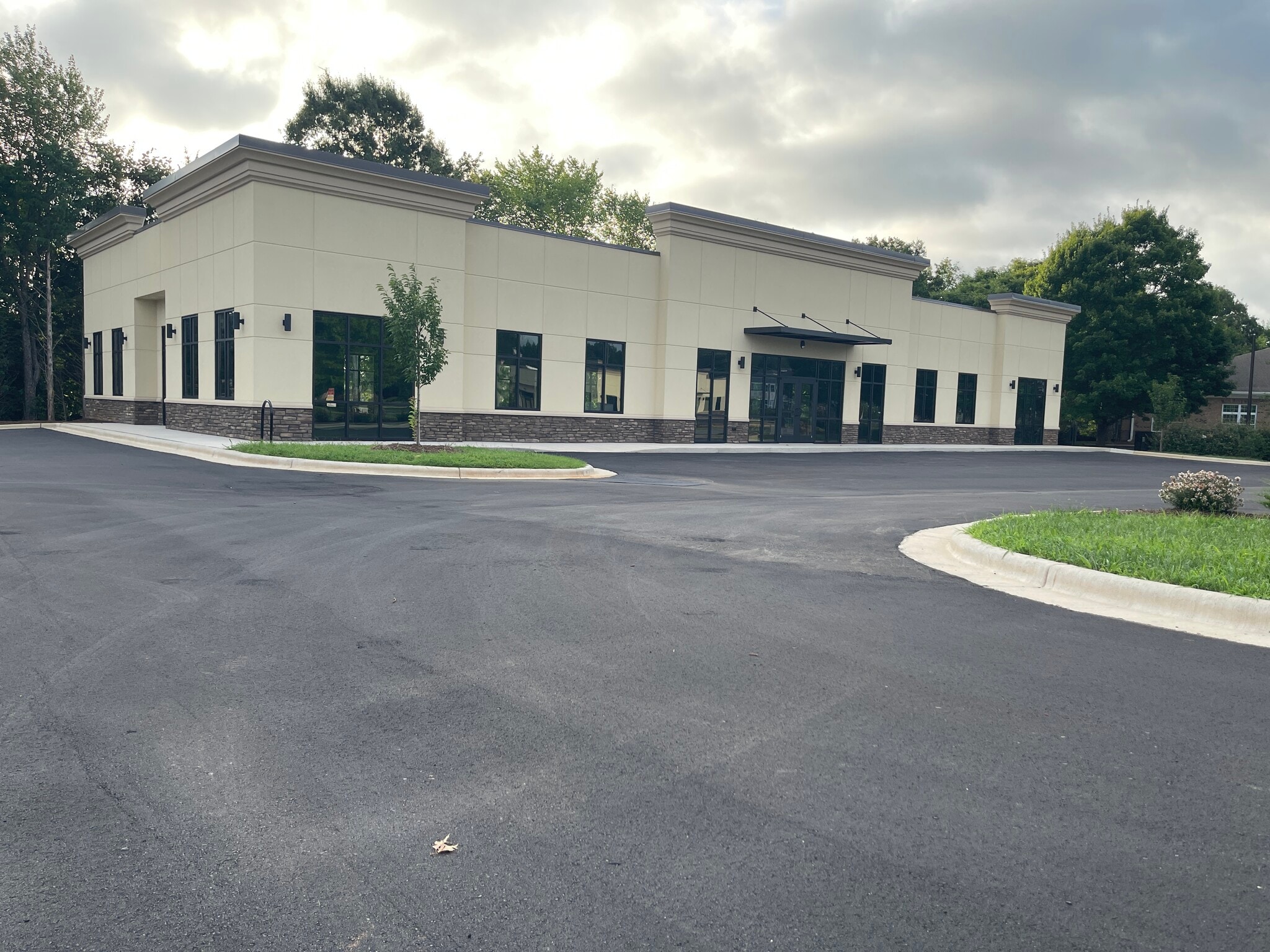 2902 Professional Park Dr, Burlington, NC for Rent