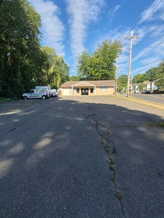 Chicopee, MA Retail - 33 Grattan St