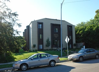 Omaha, NE Apartments - 415 S 38th St