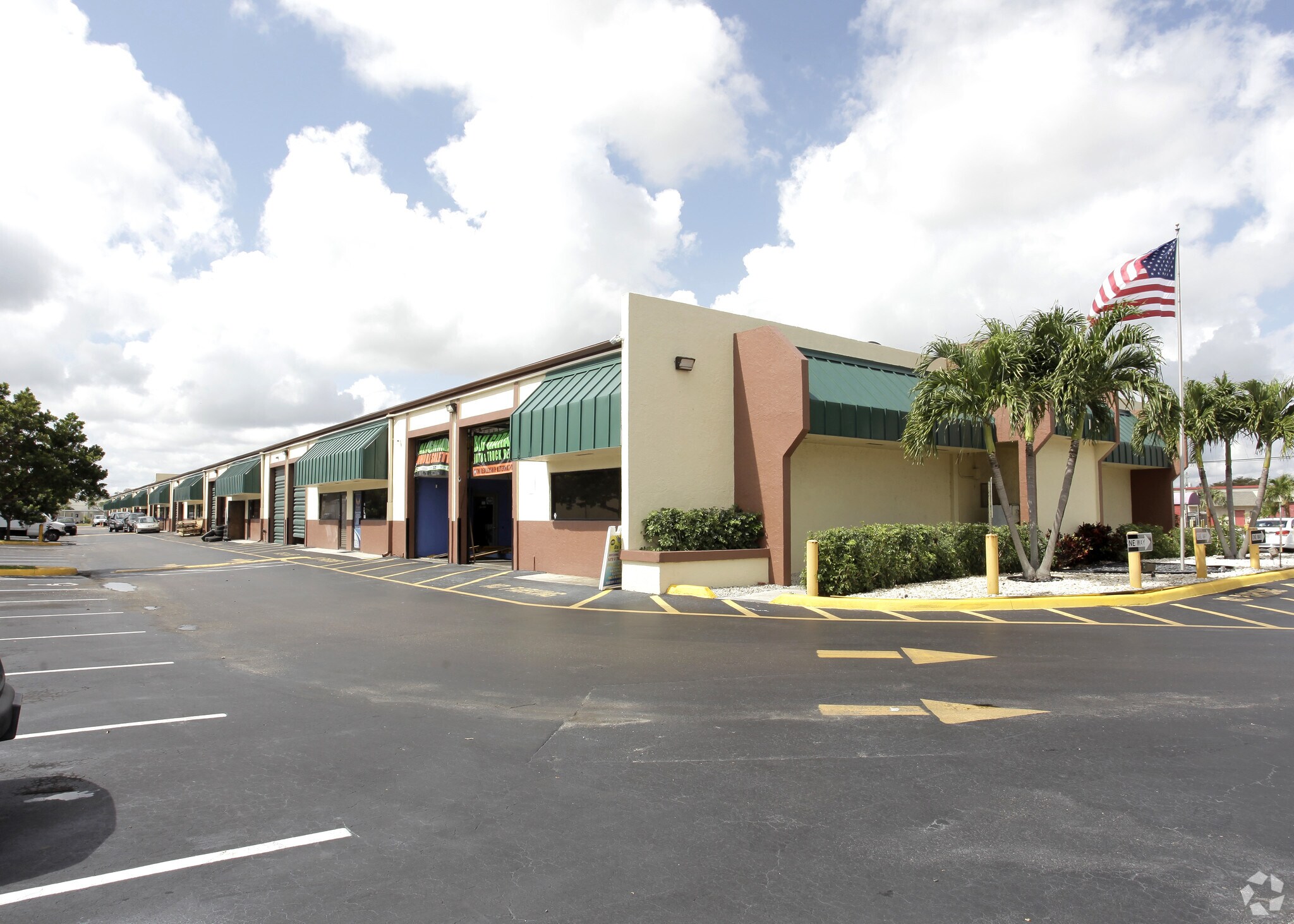 5415 NW 15th St Margate, FL 33063 Industrial Property for Sale on