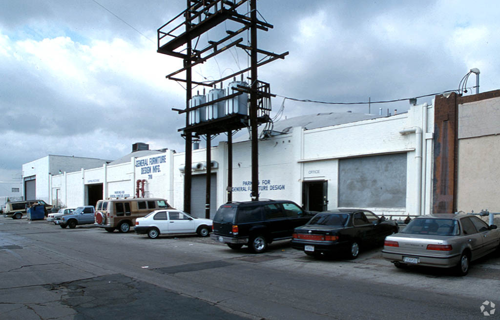 711 E 59th St, Los Angeles, CA for Rent