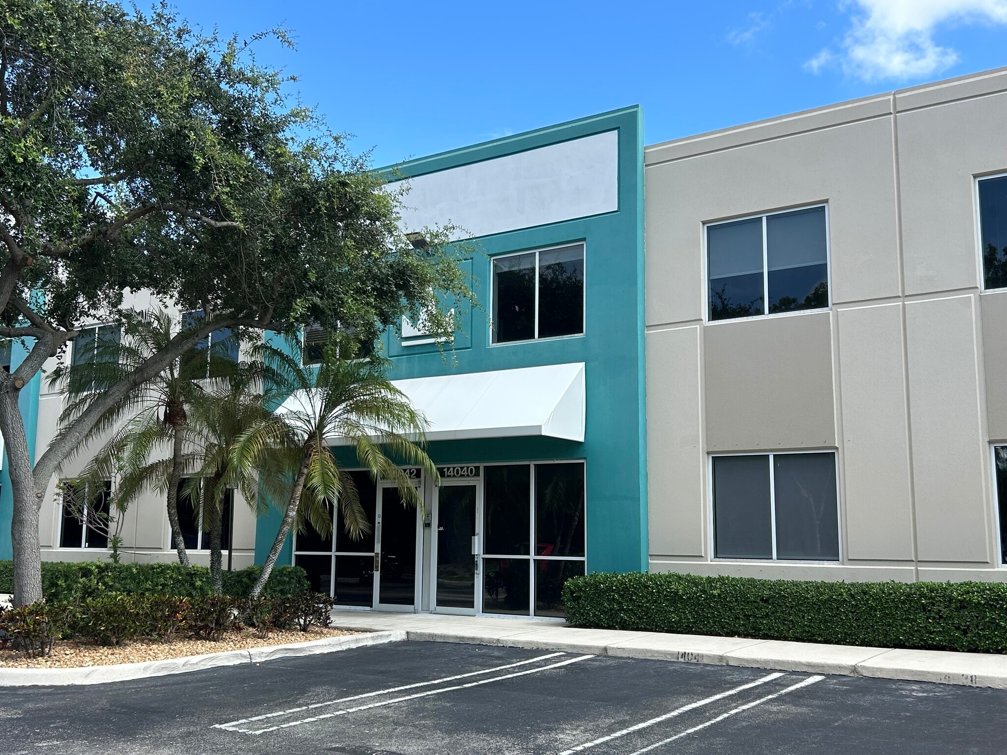14000-14046 NW 82nd Ave, Miami Lakes, FL for Rent