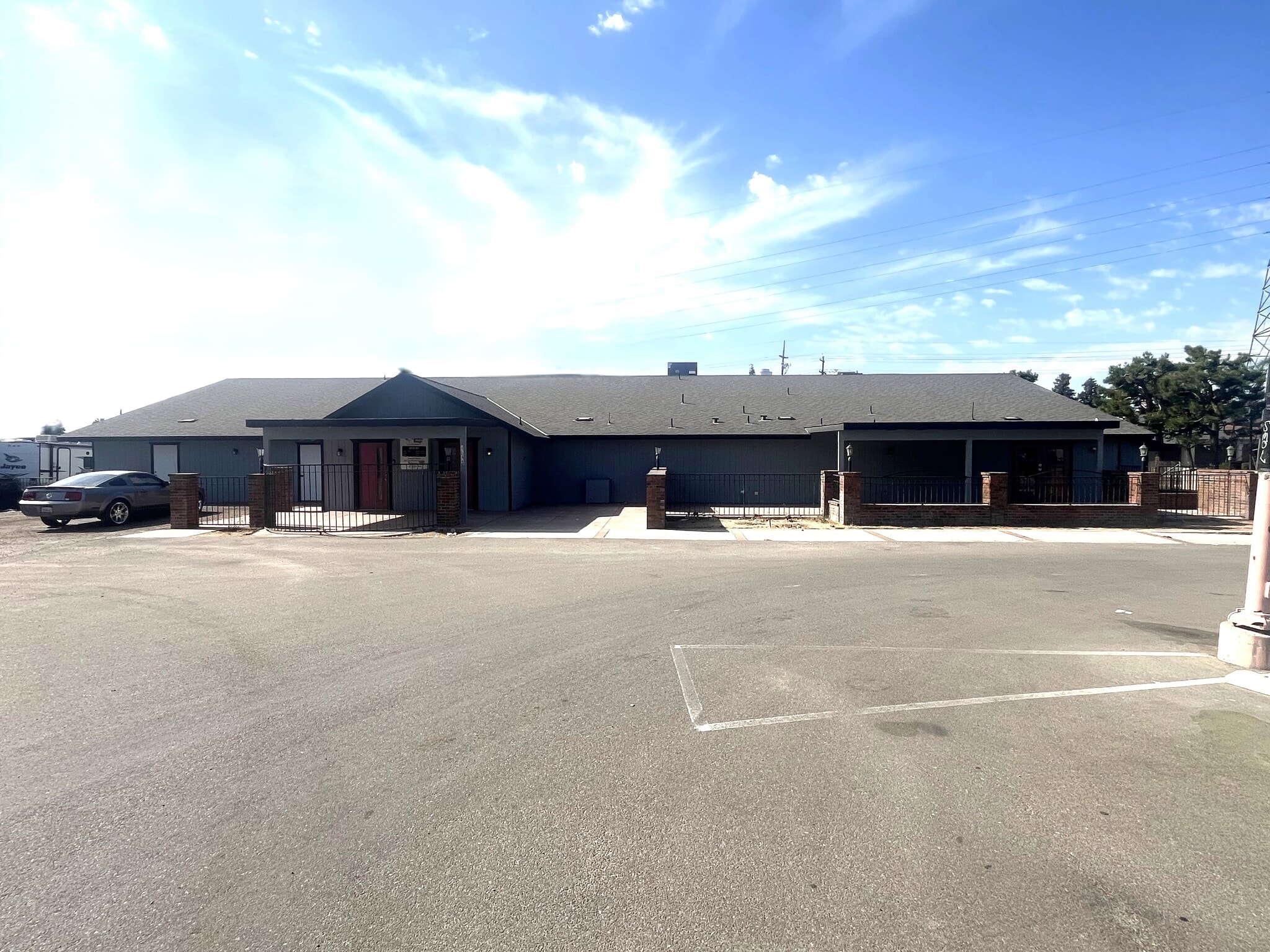 4647 White Ln, Bakersfield, CA for Rent