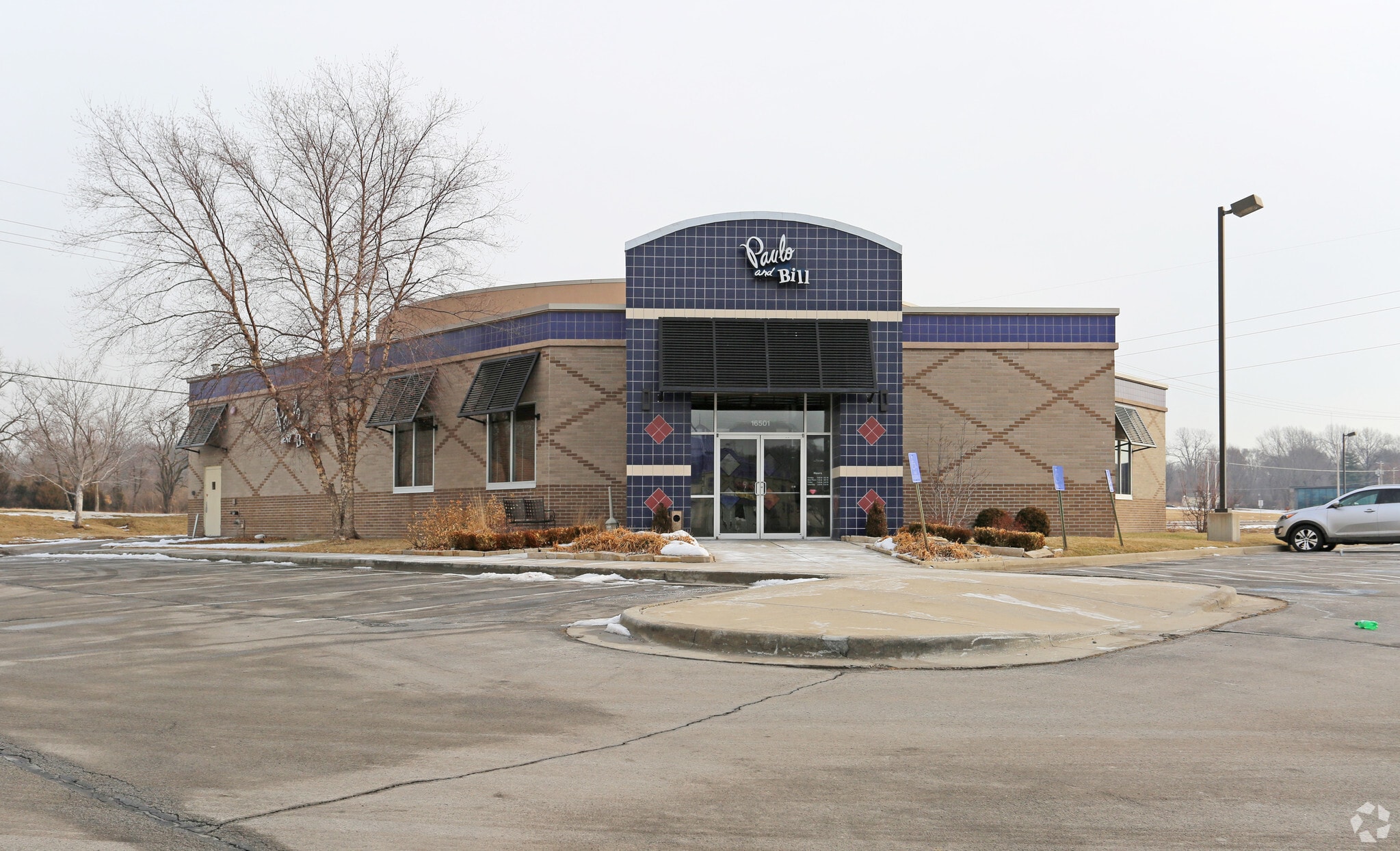 16501 Midland Dr, Shawnee, KS for Sale