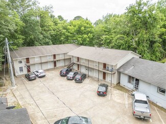 Starkville, MS Apartments - 522 & 524 University Dr