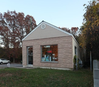 Smithtown, NY Storefront Retail/Office - 950 W Jericho Tpke