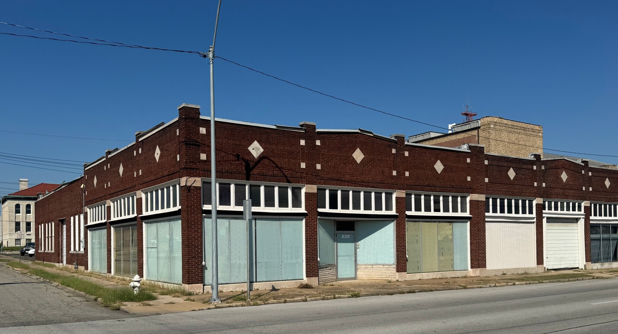 830 S Joplin St, Joplin, MO for Sale