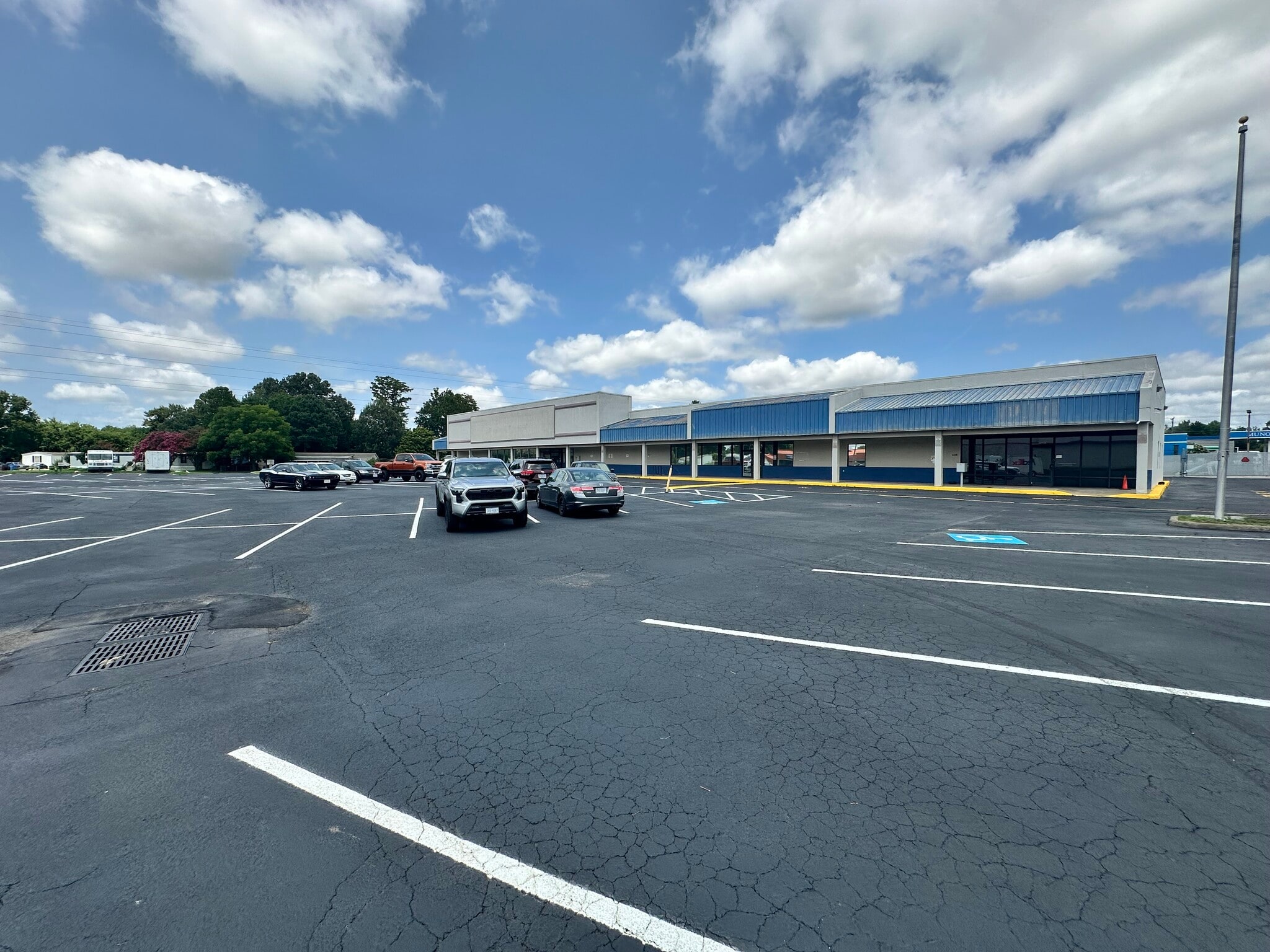 2211-2213 S Military Hwy, Chesapeake, VA for Rent