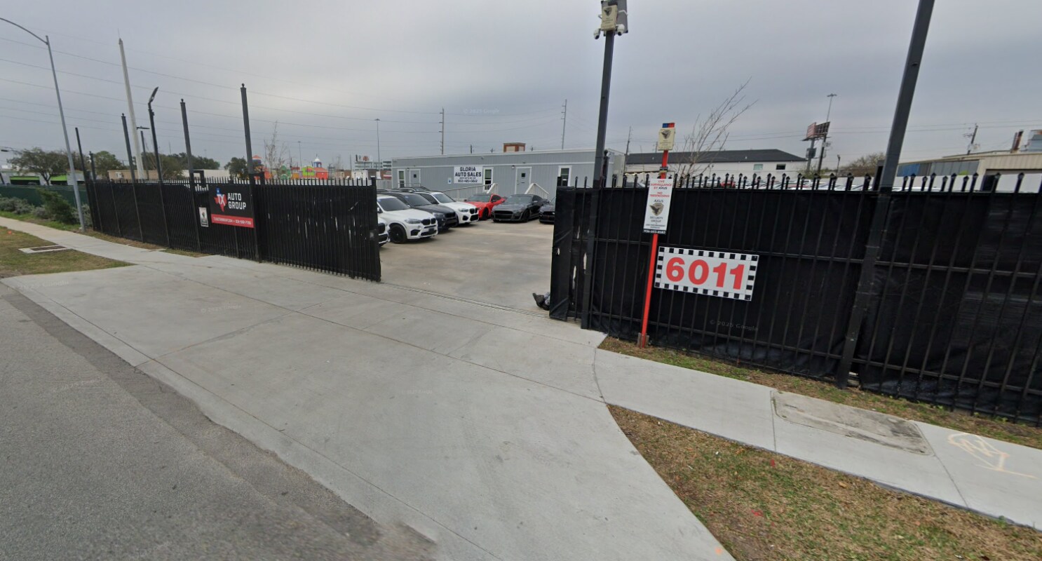6011 Skyline Dr, Houston, TX for Rent