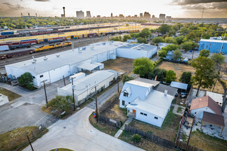 San Antonio, TX Storefront Retail/Office - 121 Pierce Ave