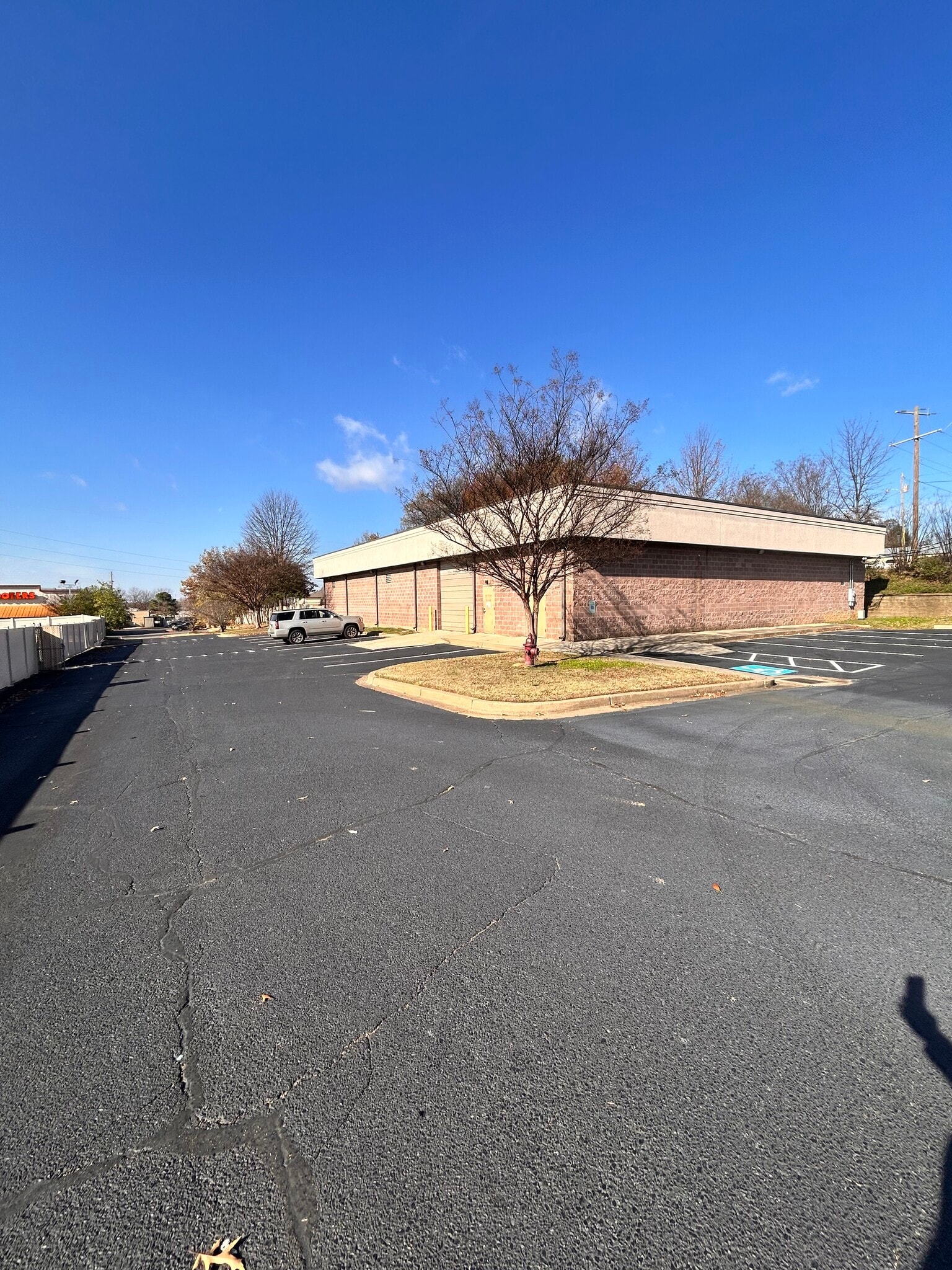 966 Goodman Rd W, Horn Lake, MS for Sale