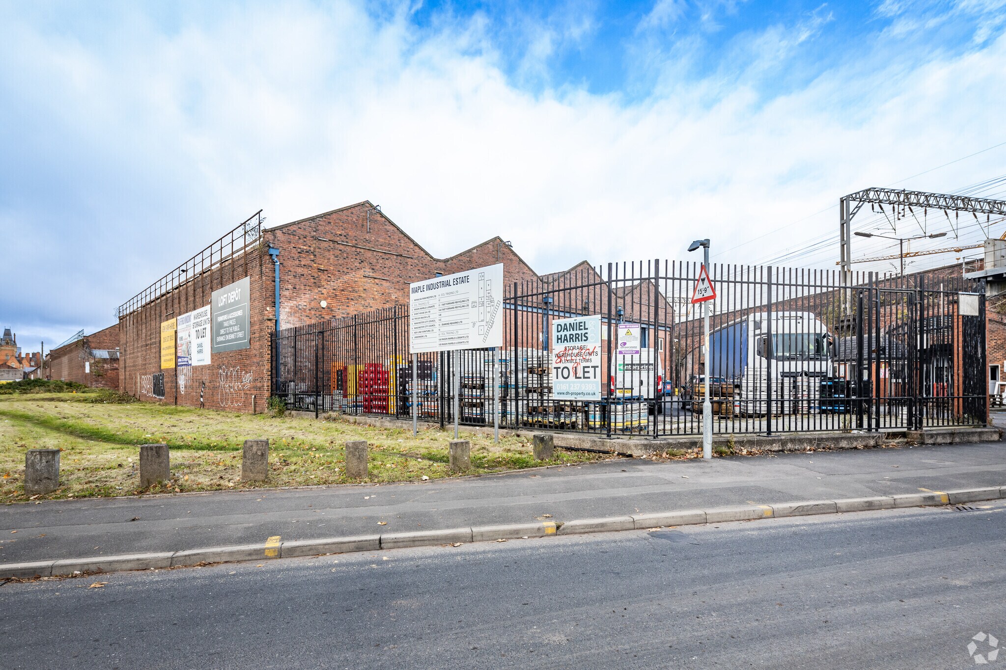 Hyde Rd, Manchester, GTM for Rent
