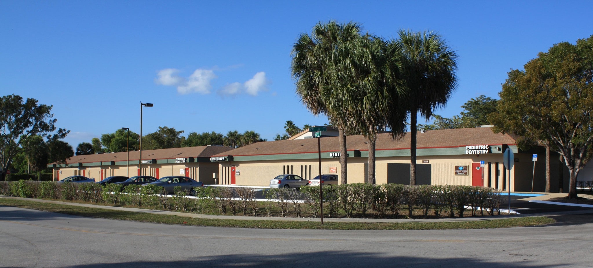12301-12311 Taft St, Pembroke Pines, FL for Rent