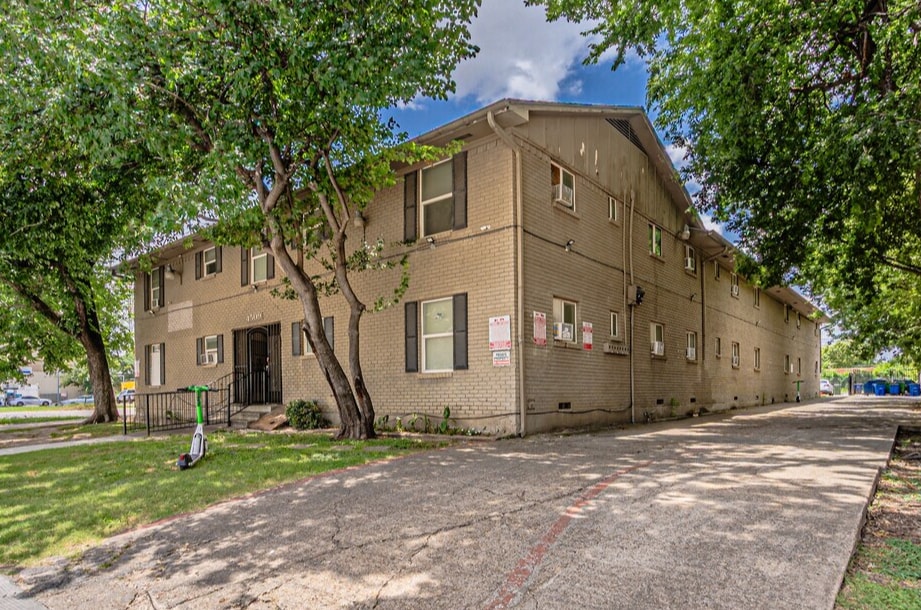 4509 Live Oak St, Dallas, TX for Sale