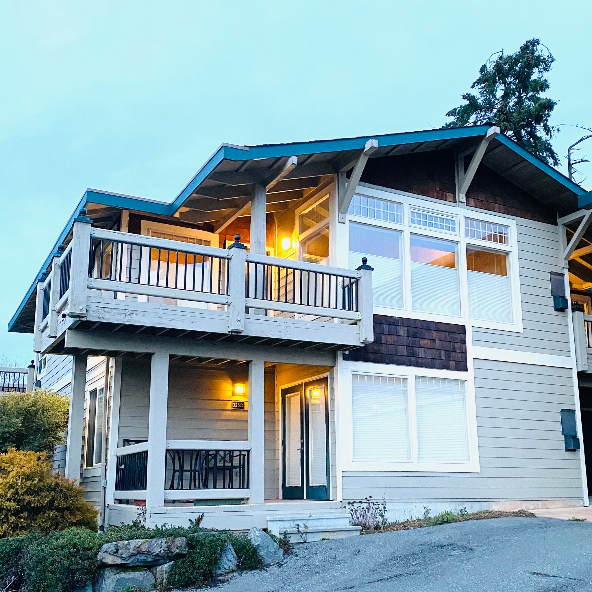 355 C St, Friday Harbor, WA for Sale