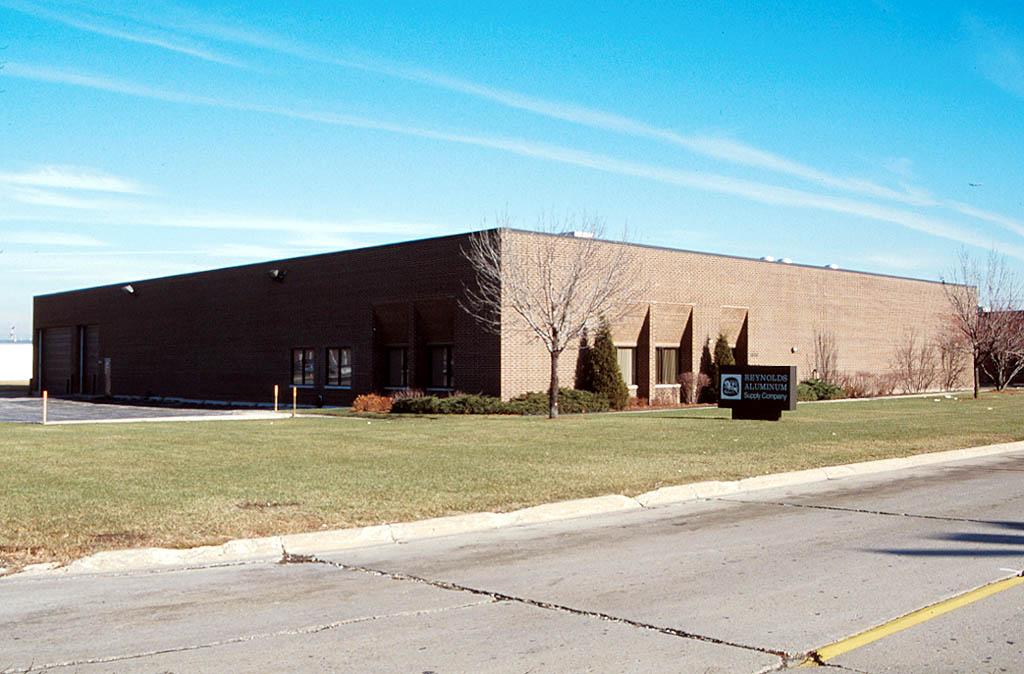 1000 Remington Rd, Schaumburg, IL for Rent