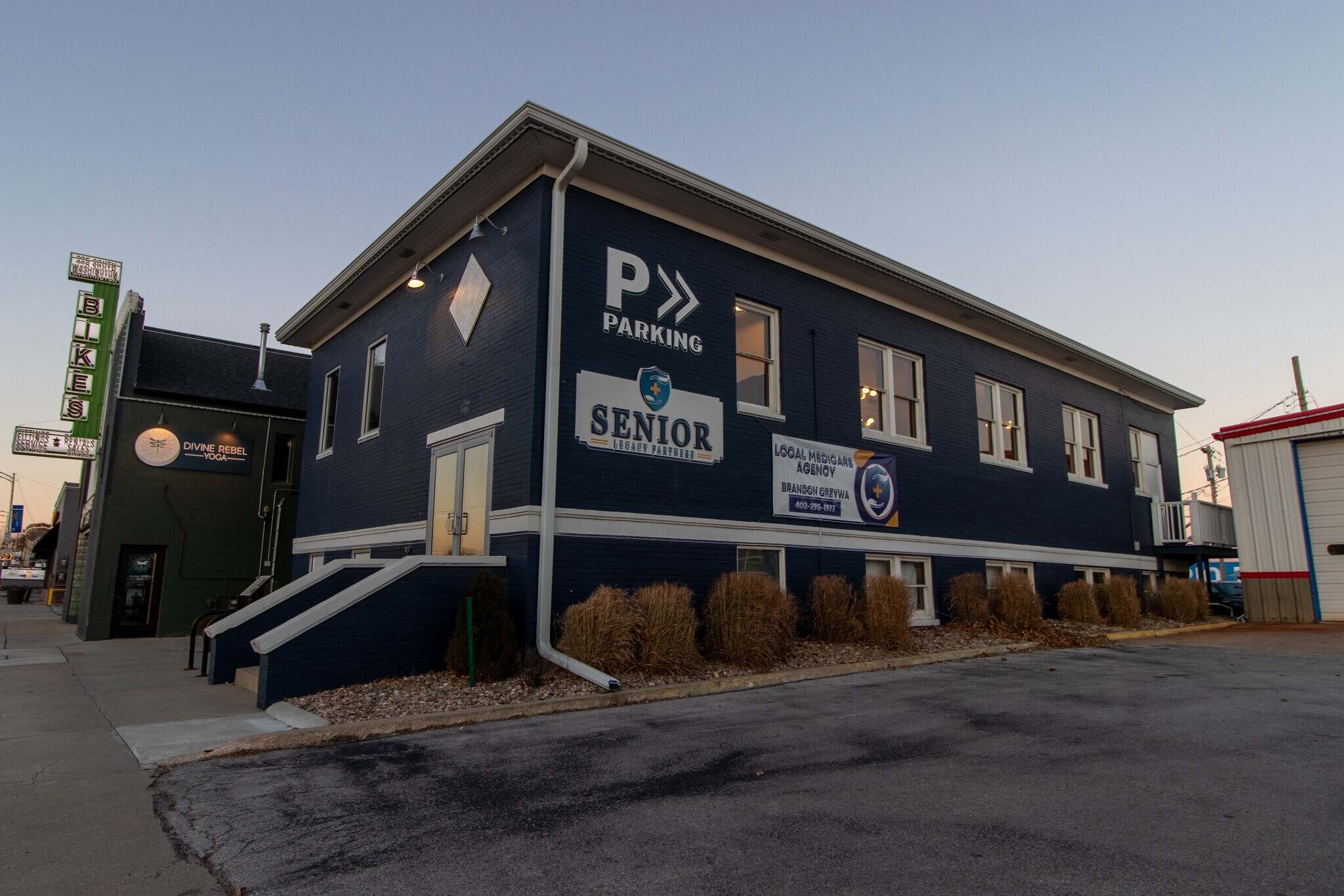 233 S Washington St, Papillion, NE for Rent