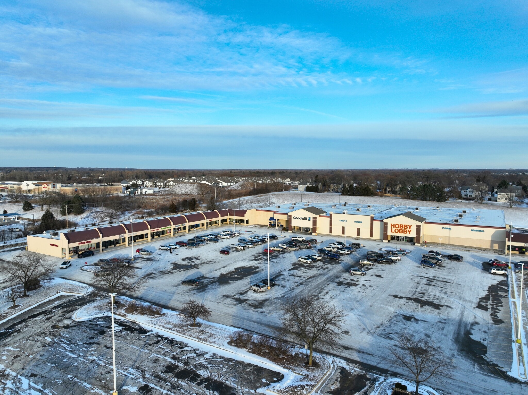 2000-2078 N Richmond Rd, McHenry, IL for Rent