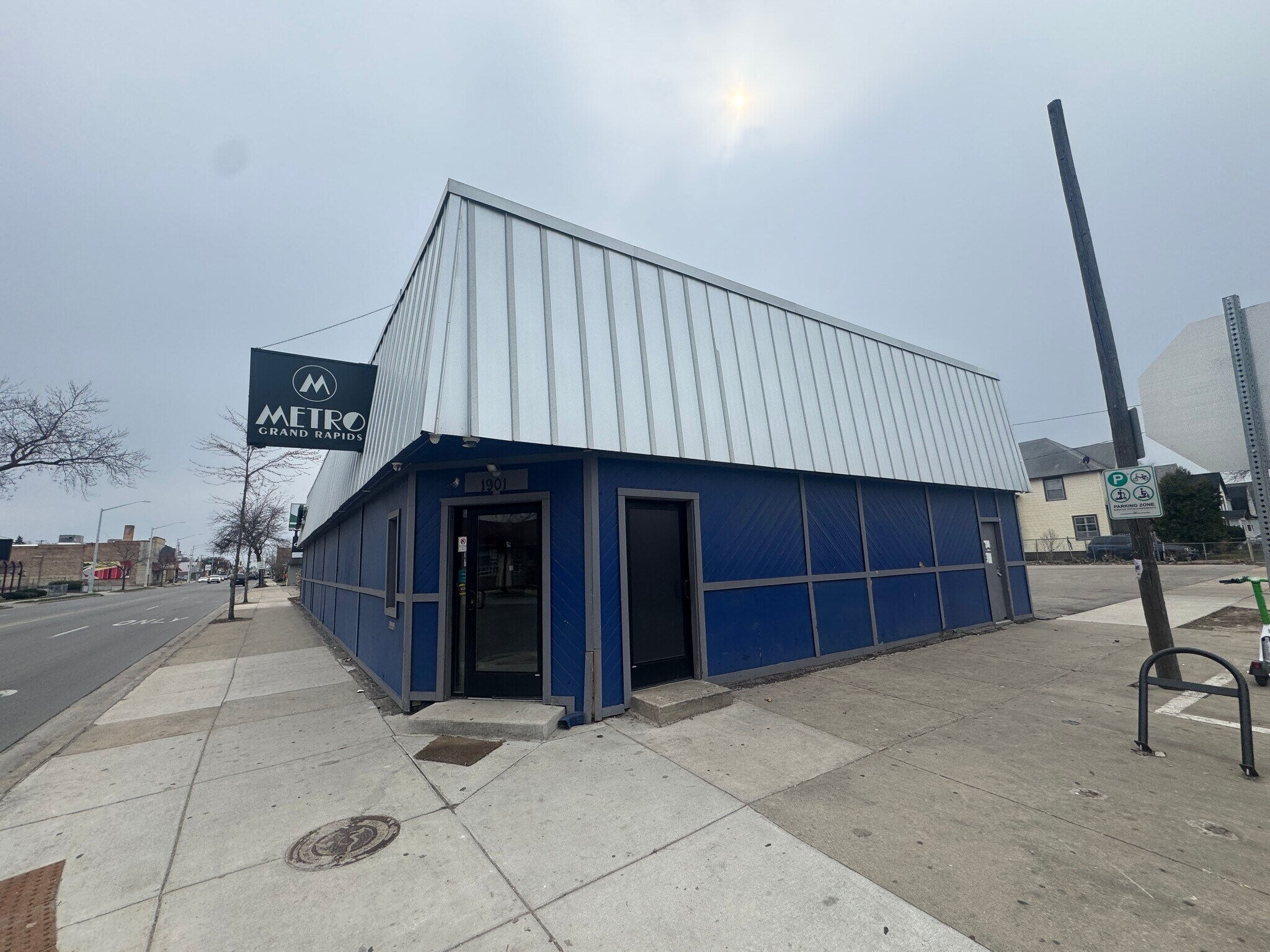 1901 S Division Ave, Grand Rapids, MI for Sale
