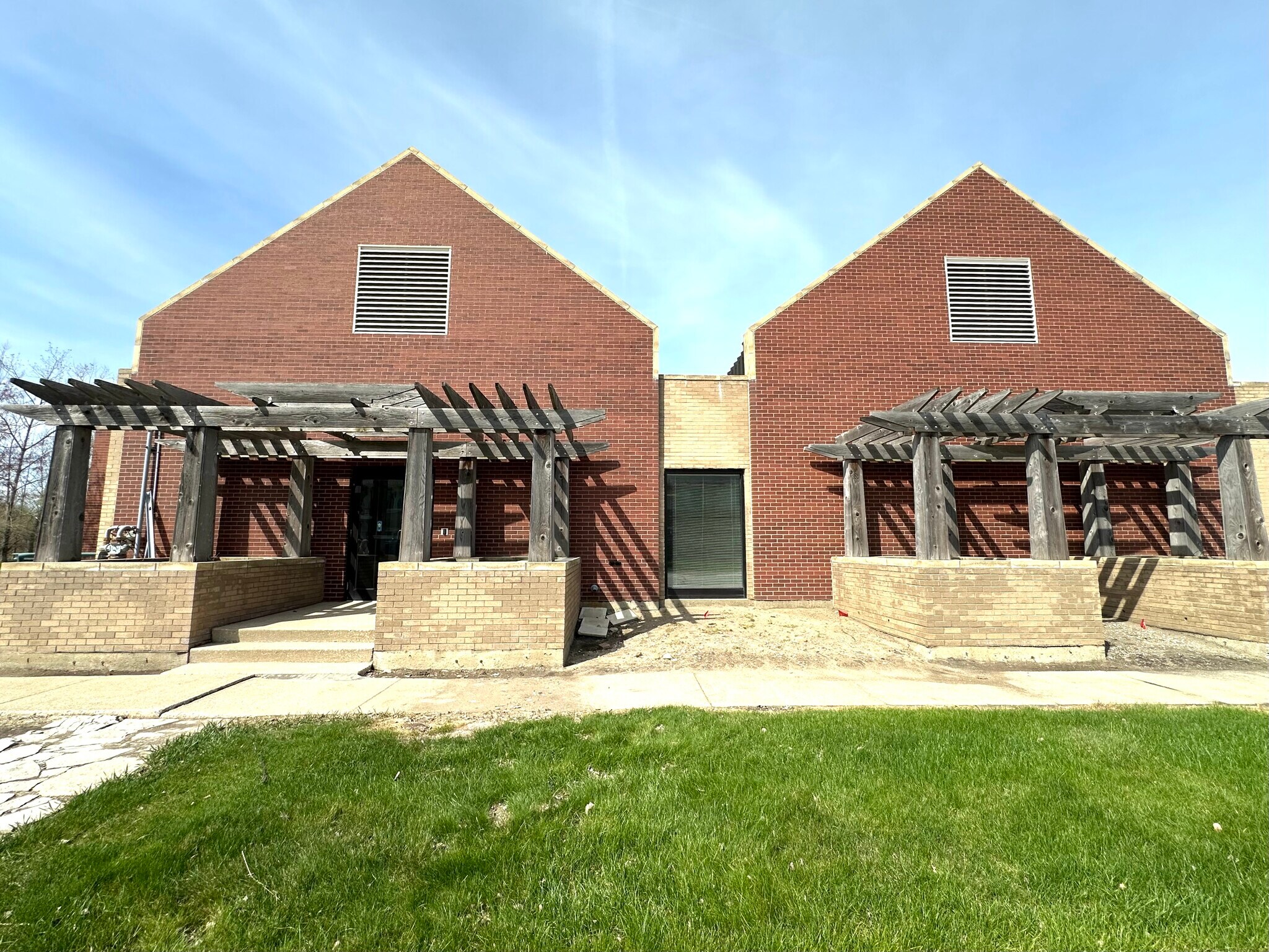 2022 Kelle Dr, Chesterton, IN for Sale