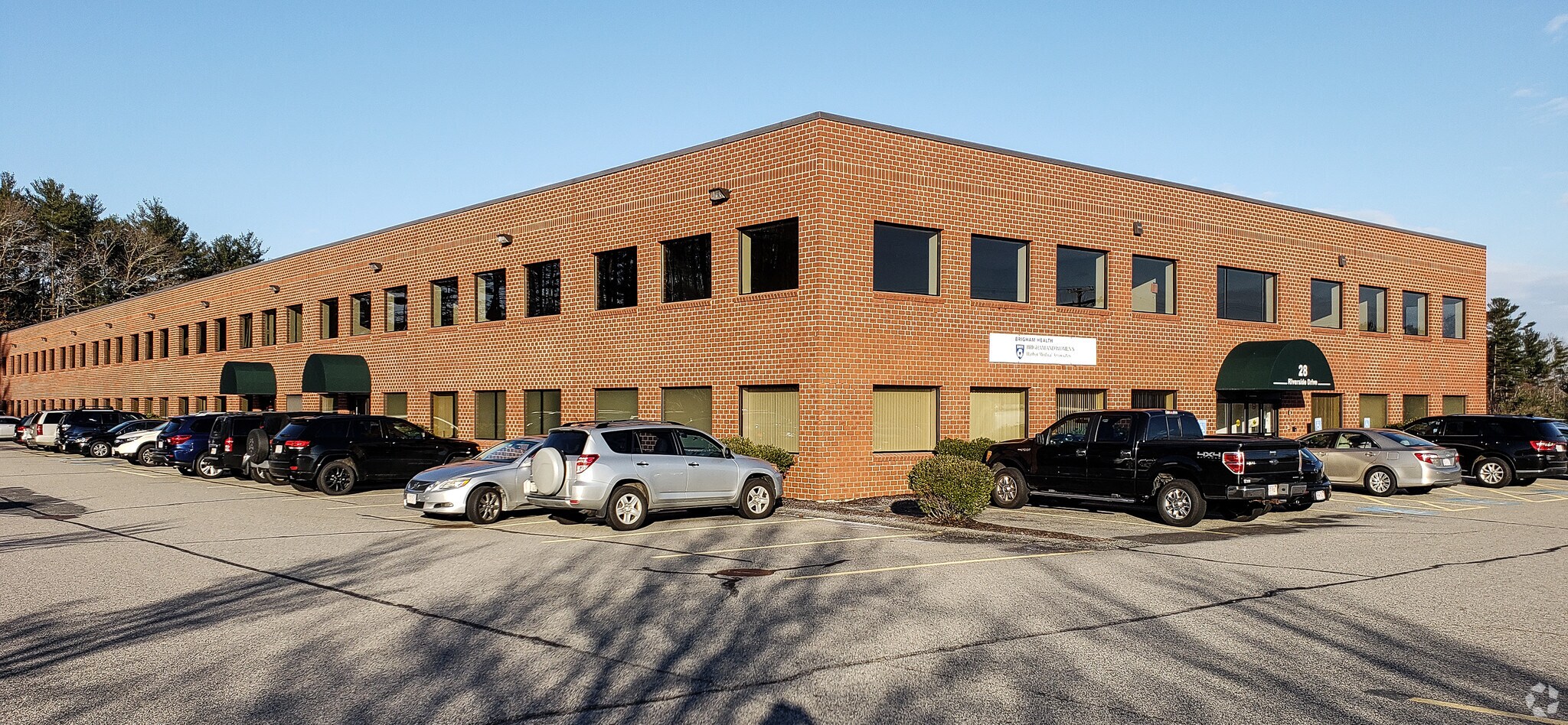 28 Riverside Dr Pembroke, MA 02359 Flex Property for Lease on