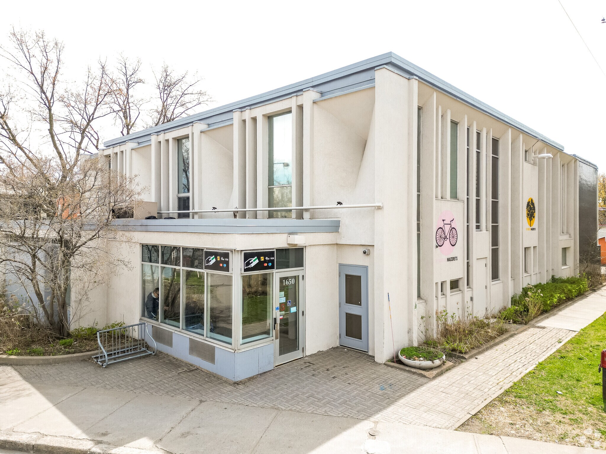 1639 Av Maufils, Québec, QC for Rent