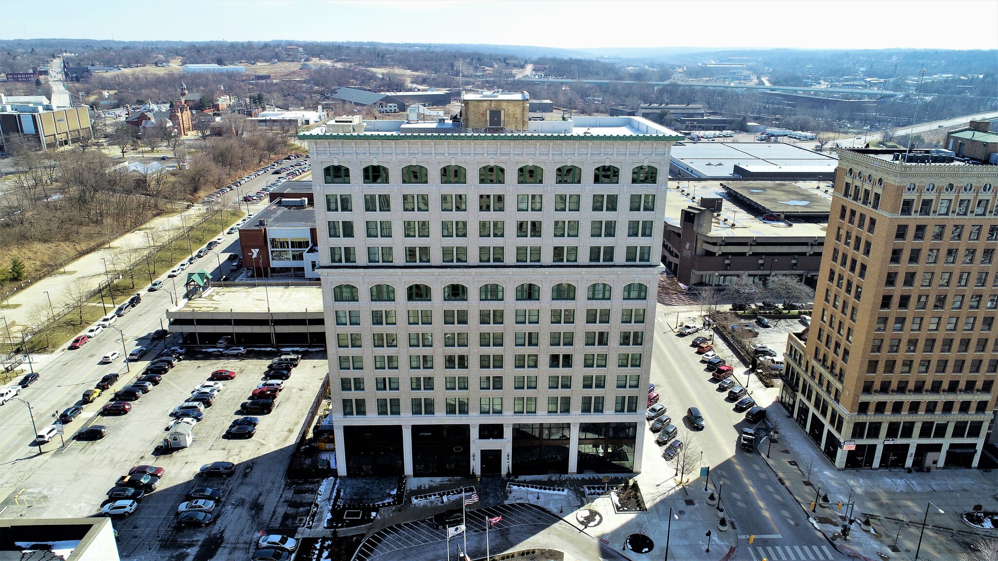 44 E Federal St Youngstown, OH 44503 Hospitality Property for Lease