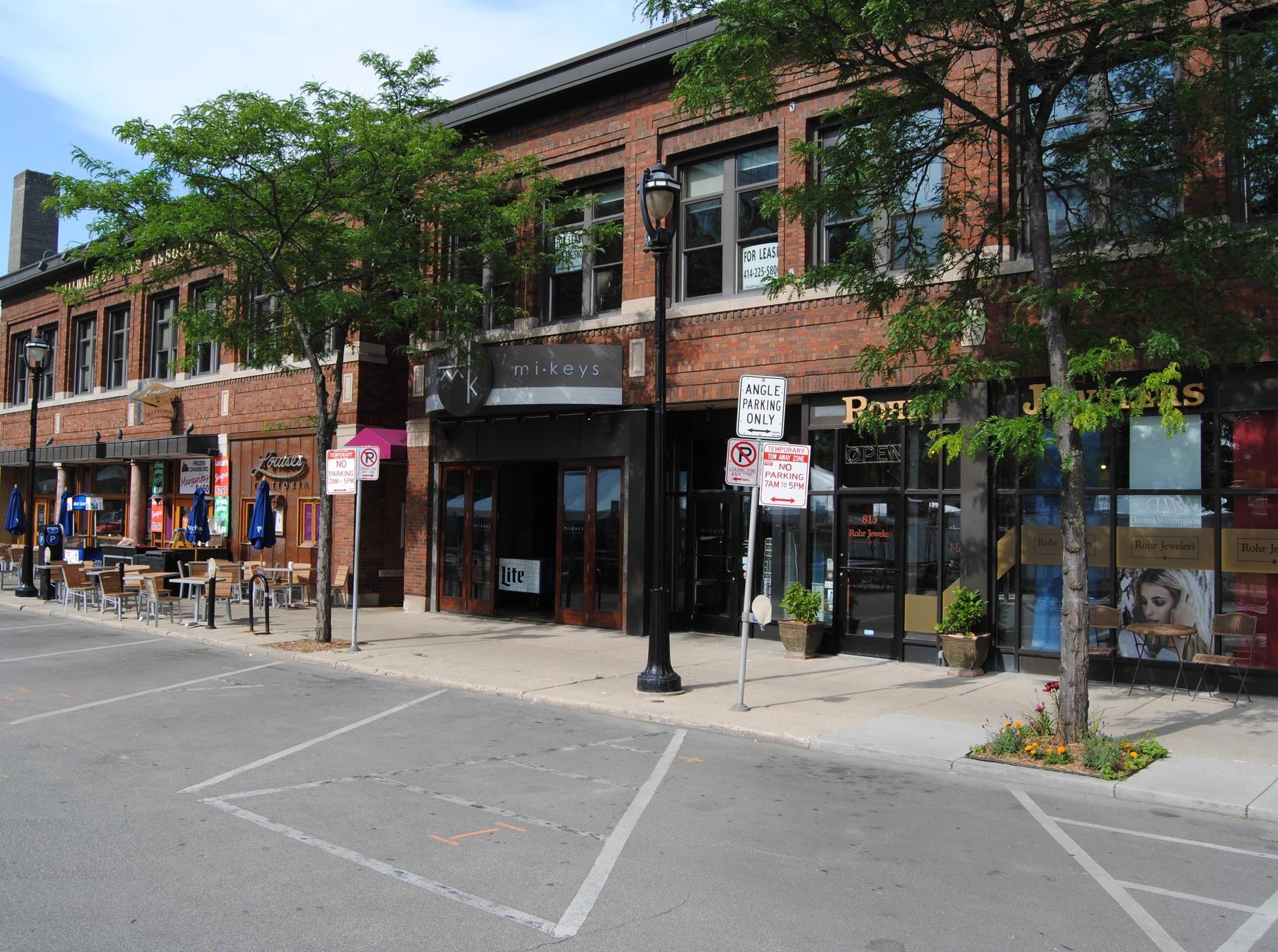 805-813 N Jefferson St, Milwaukee, WI for Rent