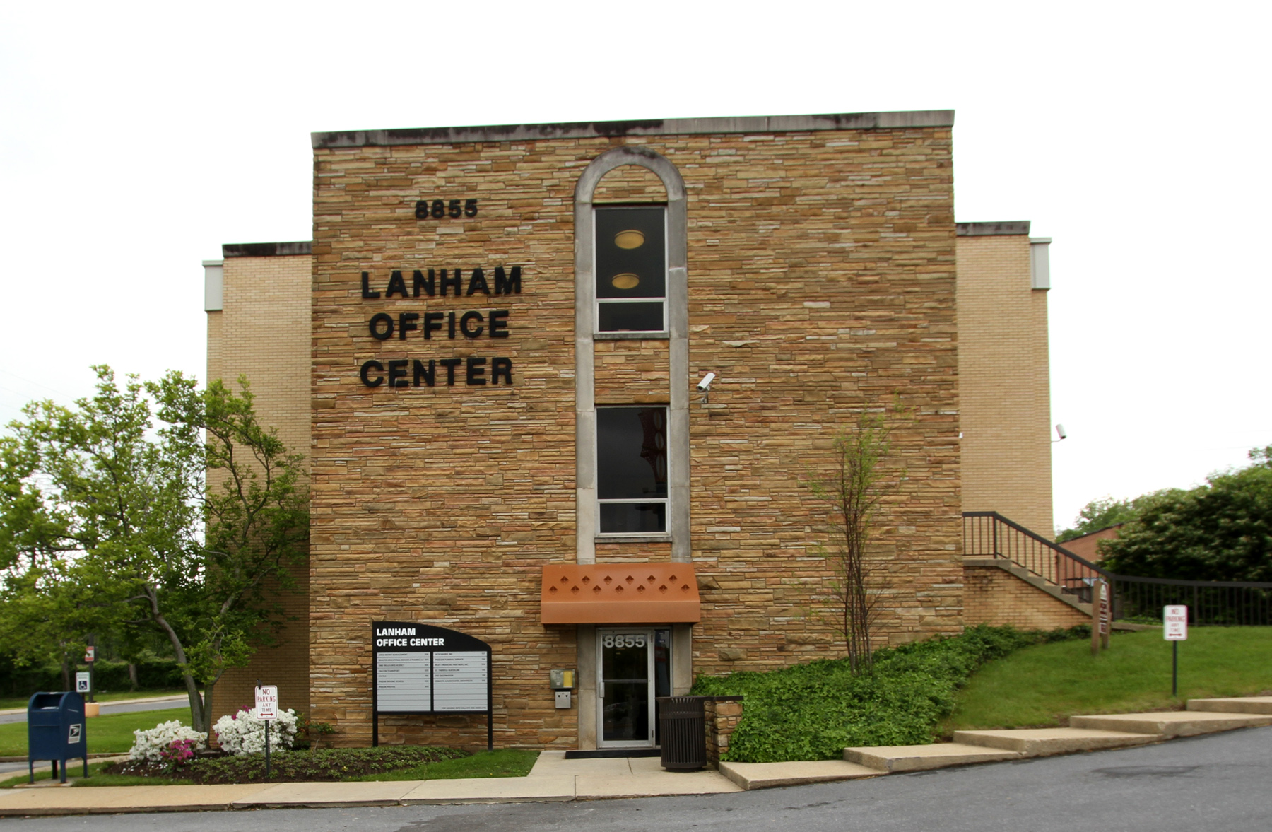 8855 Annapolis Rd, Lanham, MD for Rent