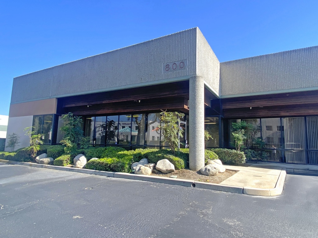 800 Columbia St, Brea, CA for Sale