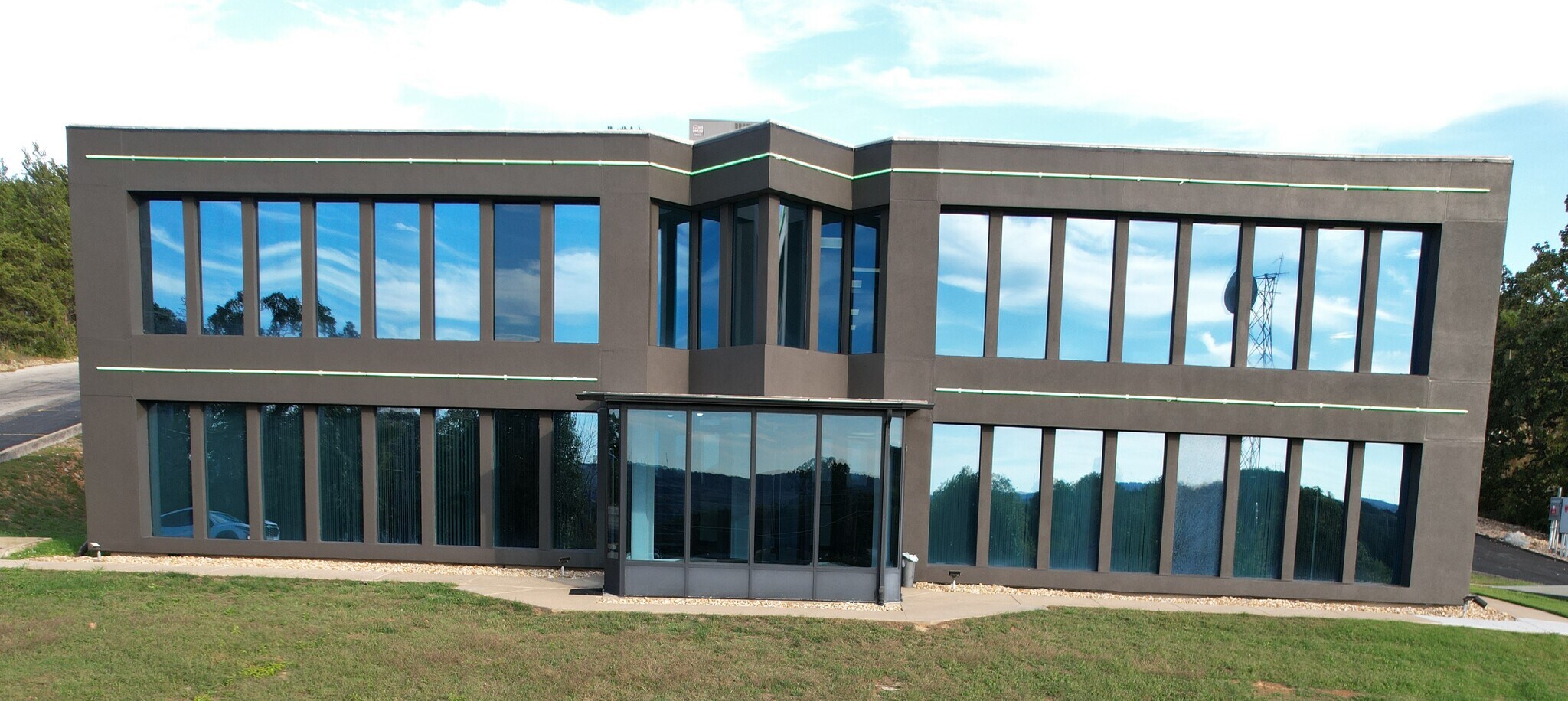 101 State Dr, Hollister, MO for Rent